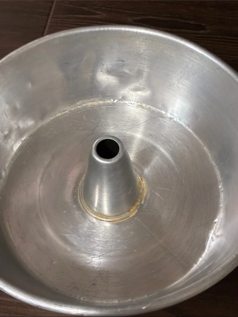 Aluminum Bundt Pan and 12-Cup Muffin Tin Set - Silver